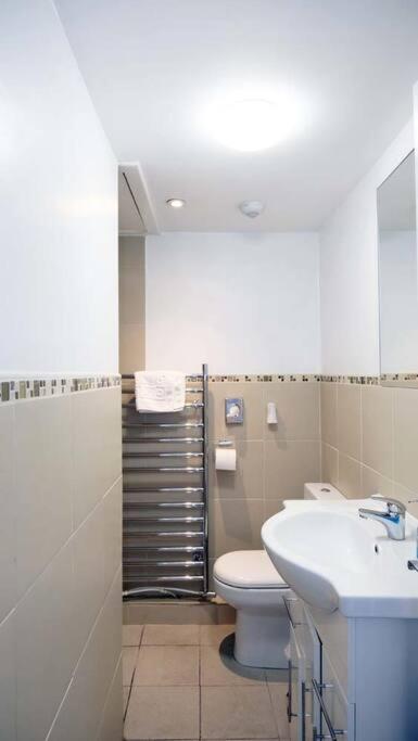 Seymour Townhouse By Serviced Living Liverpool Exteriör bild